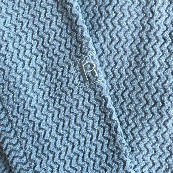 Women’s Patagonia Hoodie - Picture 7 of 8